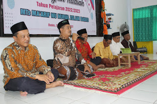 Doa Bersama dan Pengambilan Raport Penilaian Akhir Semester